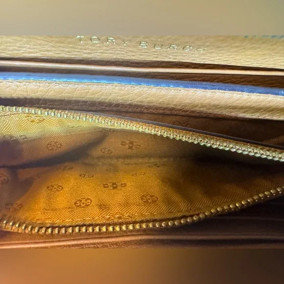 Tory Burch Continental Wallet Thea Zip Pebbled Leather Logo Embossed Tory Burch - Picture 7 of 9